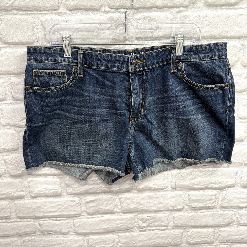 Gap Sexy Boyfriend Short Shorts Womens 16/36 Cut Off Zip Fly Frayed Raw Hem Y2K‎